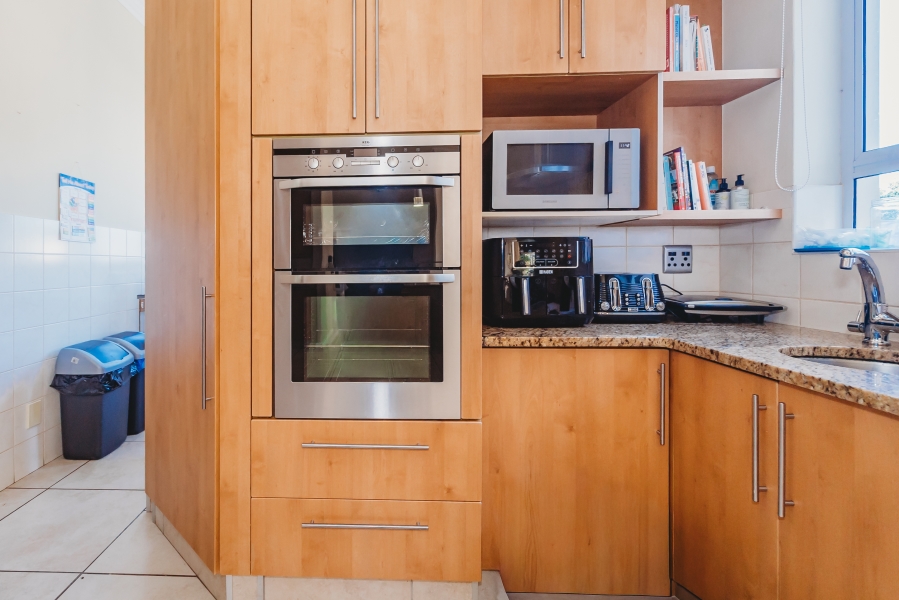 4 Bedroom Property for Sale in King George Park Western Cape